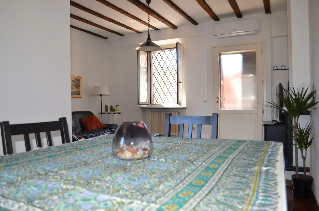 Cozy One Bedroom Apartment In Milano, Brera Olaszország