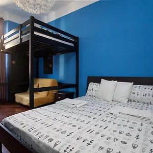 Colorful Apt In Apartament